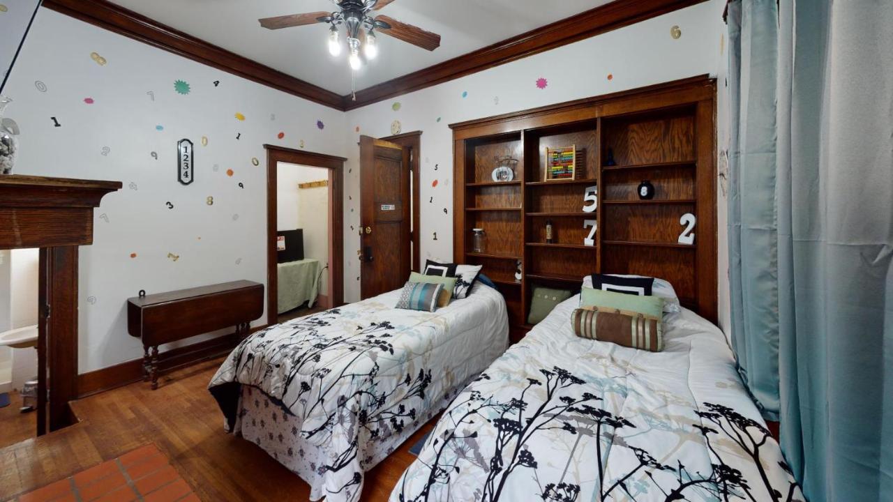 Bougainvillea Bed And Breakfast Wausau Exterior photo